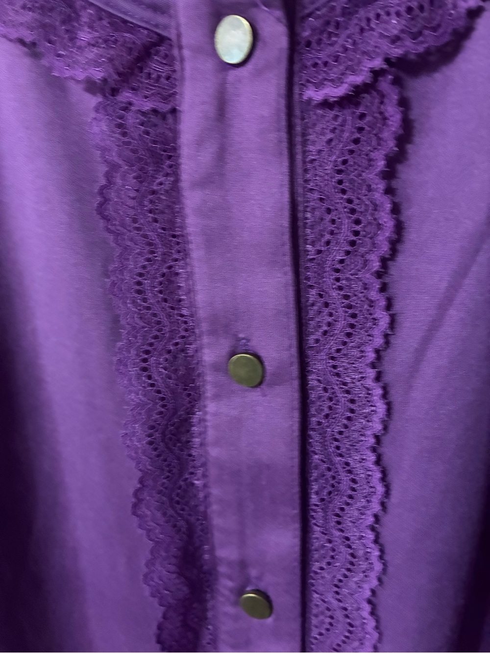 🏈 NWT Warner Bros Harry Potter Purple Embroidered Button-Front Women's Top - Picture 3 of 5